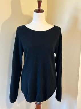 LUSSO EUC SZ L Cashmere Black Scoop-Neck Women's Sweater